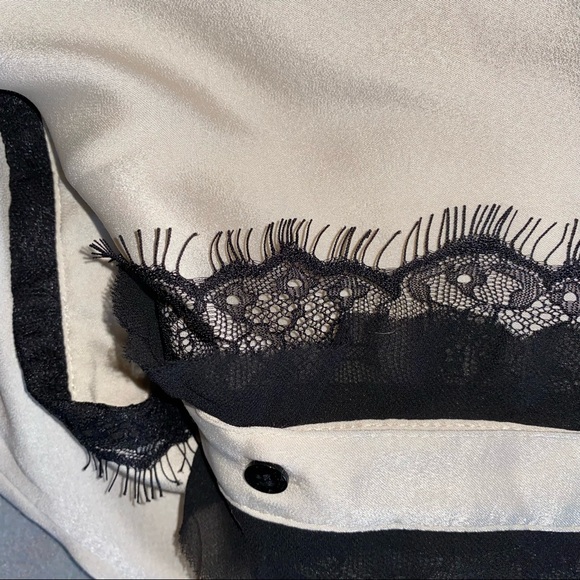 Guess cream and black tuxedo blouse - Picture 5 of 6